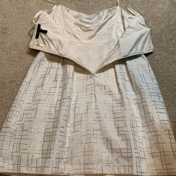 BCBG MaxAzria White/silver fit and flare feminine! - Picture 6 of 15